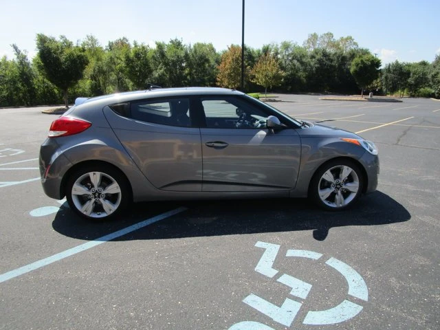 2017 Hyundai Veloster - Image 4 of 20