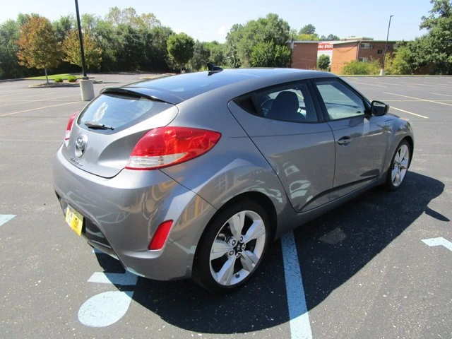 2017 Hyundai Veloster - Image 5 of 20
