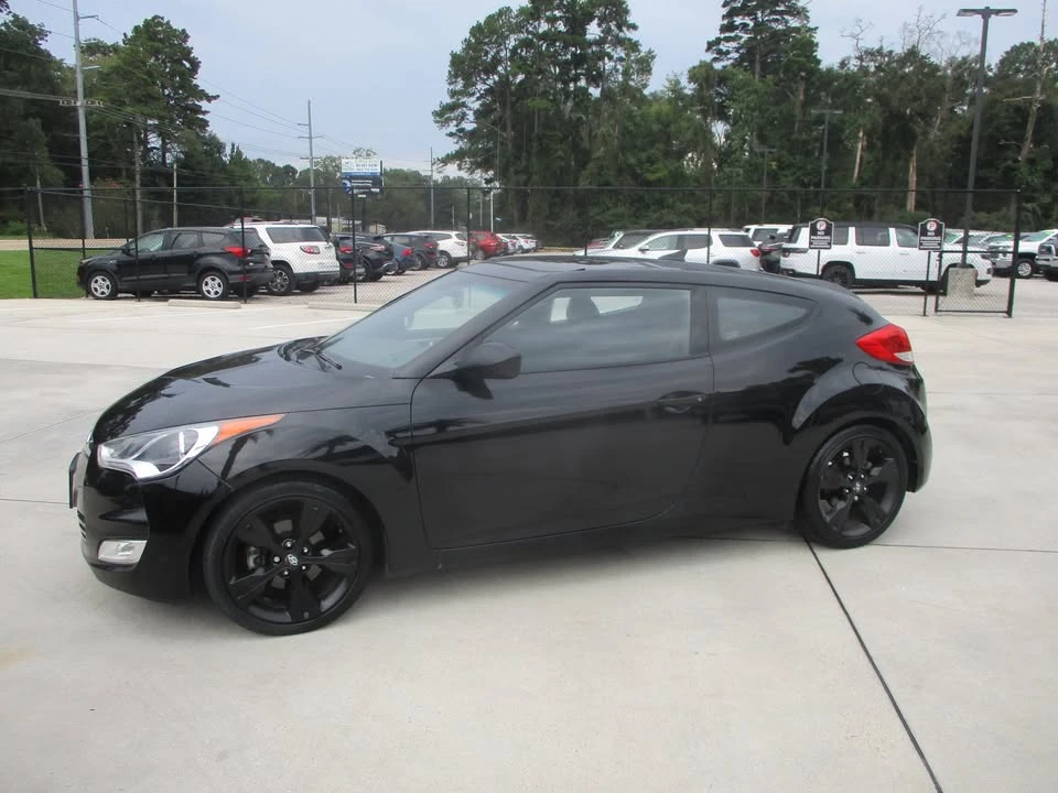 2017 Hyundai Veloster - Image 6 of 16