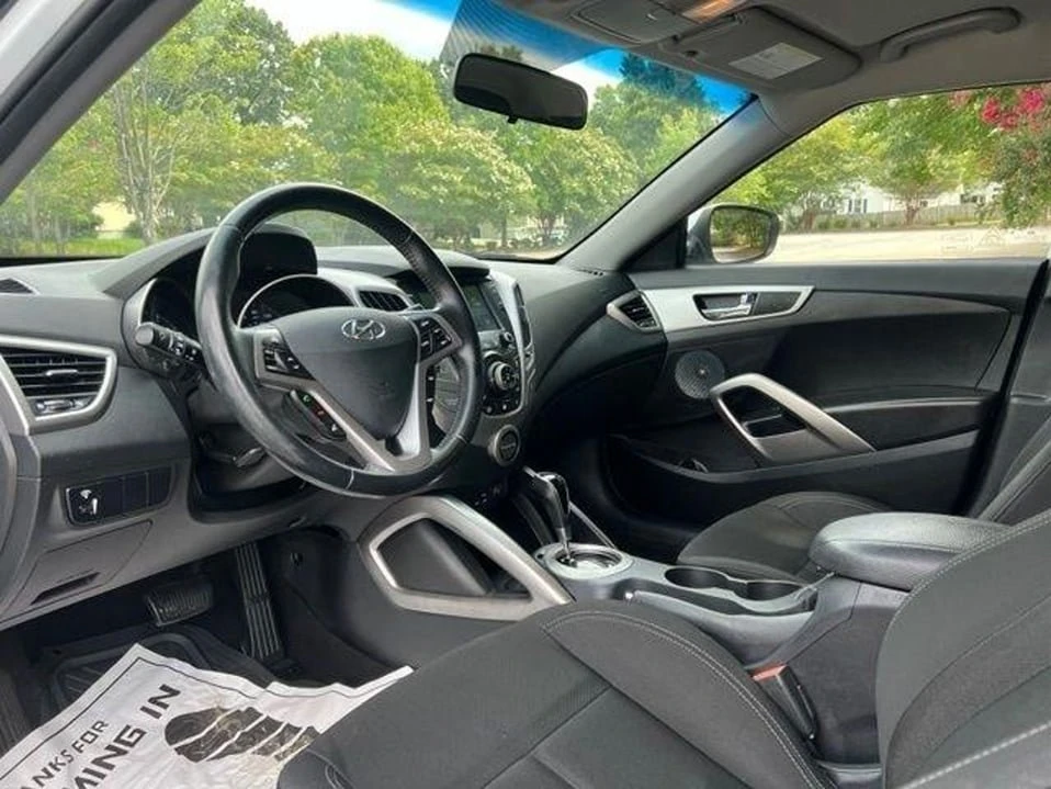 2017 Hyundai Veloster - Image 11 of 20
