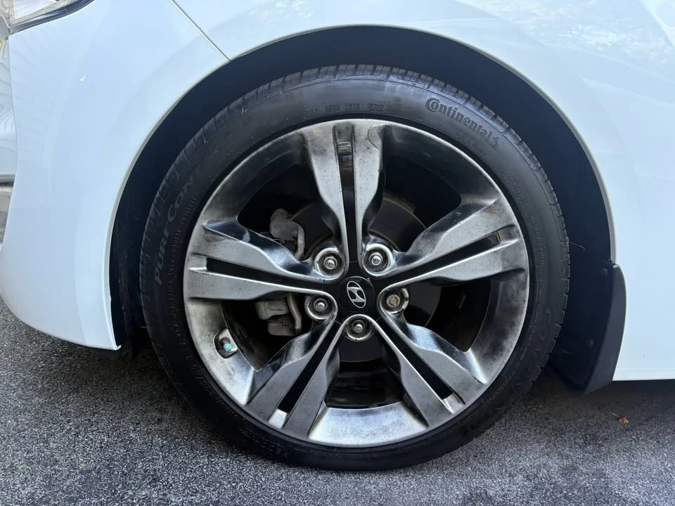 2017 Hyundai Veloster - Image 9 of 15