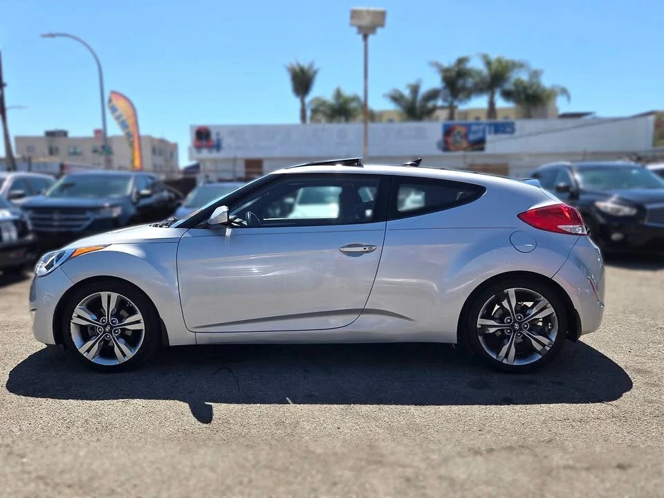 2017 Hyundai Veloster - Image 7 of 20