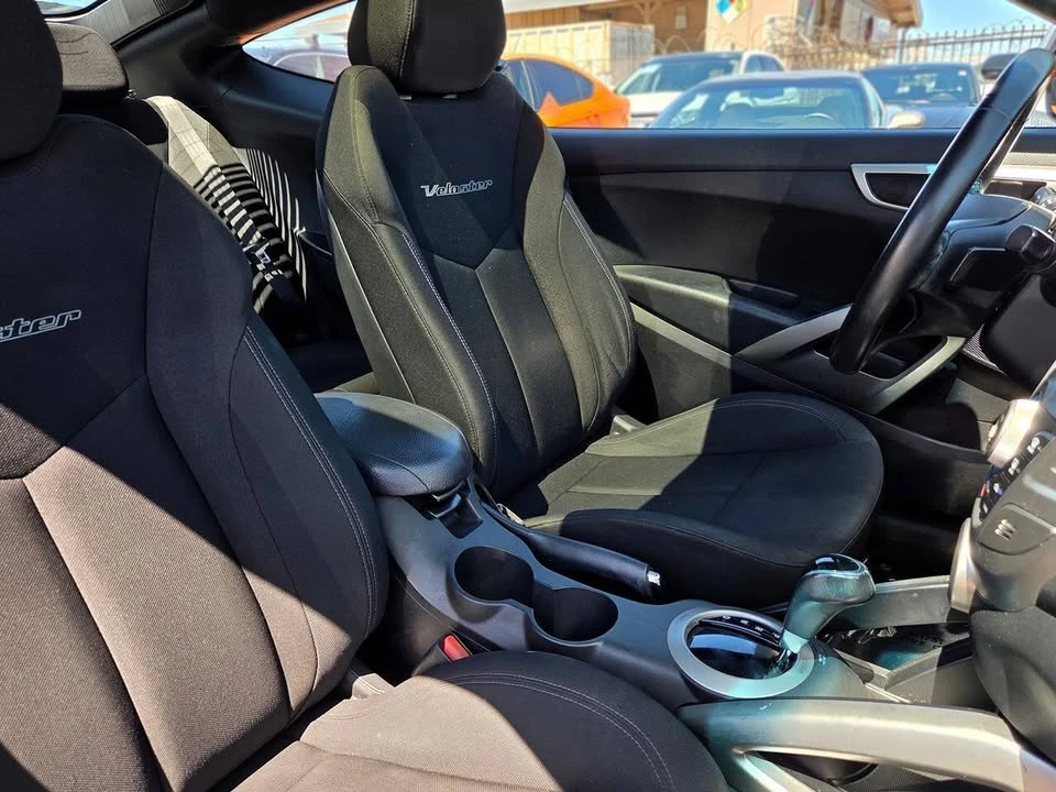 2017 Hyundai Veloster - Image 17 of 20