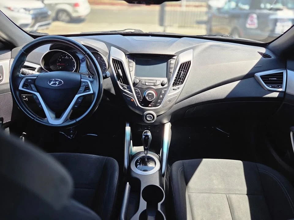 2017 Hyundai Veloster - Image 11 of 20