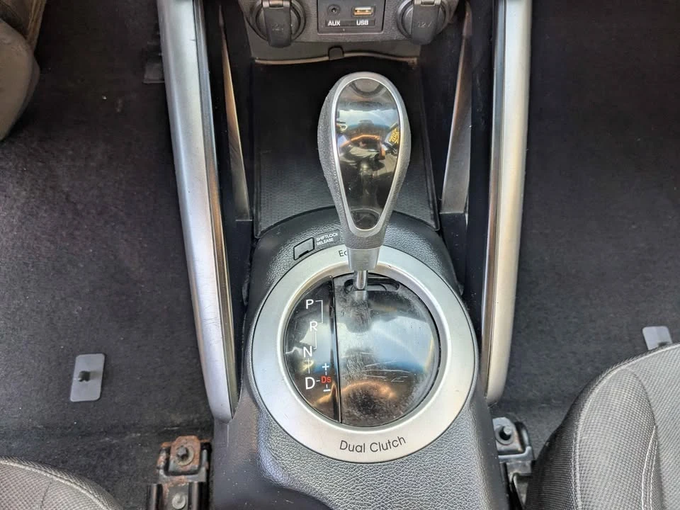 2017 Hyundai Veloster - Image 19 of 20
