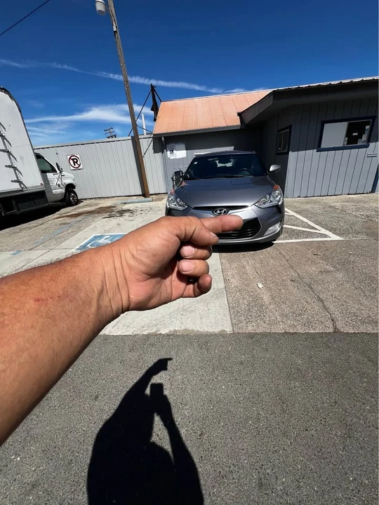 2017 Hyundai Veloster - Image 7 of 8