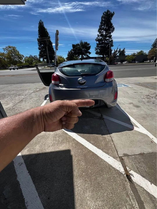 2017 Hyundai Veloster - Image 5 of 8
