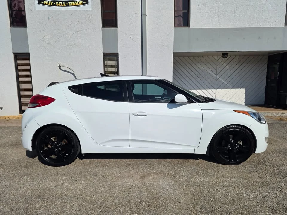 2017 Hyundai Veloster - Image 5 of 20