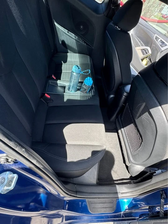2017 Hyundai Veloster - Image 3 of 8