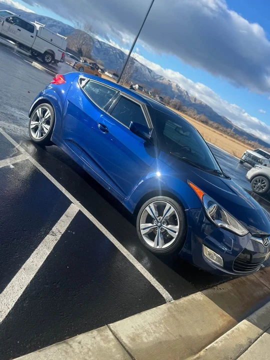 2017 Hyundai Veloster - Image 6 of 8