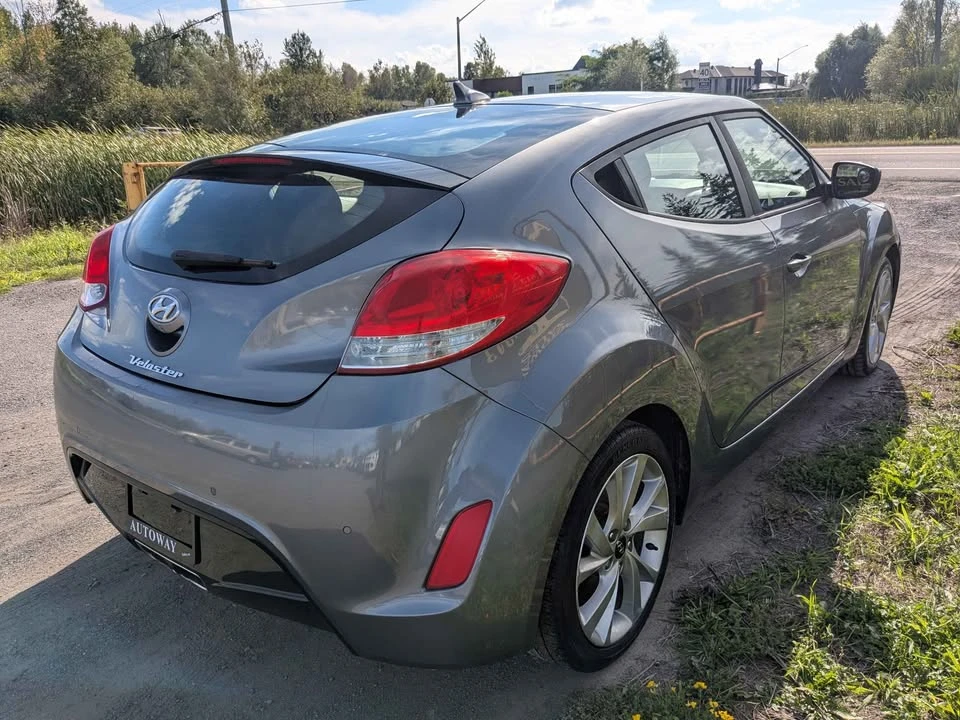 2017 Hyundai Veloster - Image 5 of 20