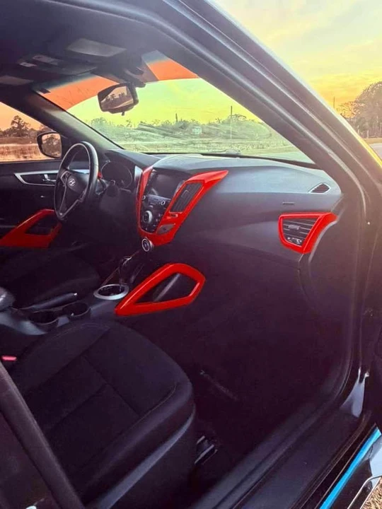 2017 Hyundai Veloster - Image 10 of 17