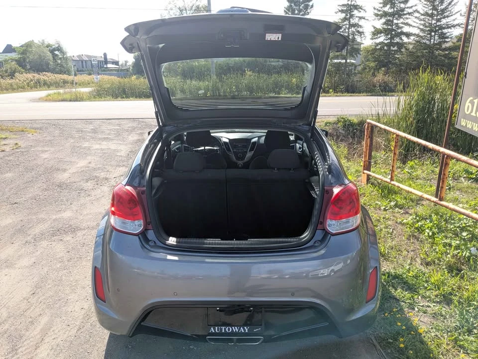 2017 Hyundai Veloster - Image 10 of 20