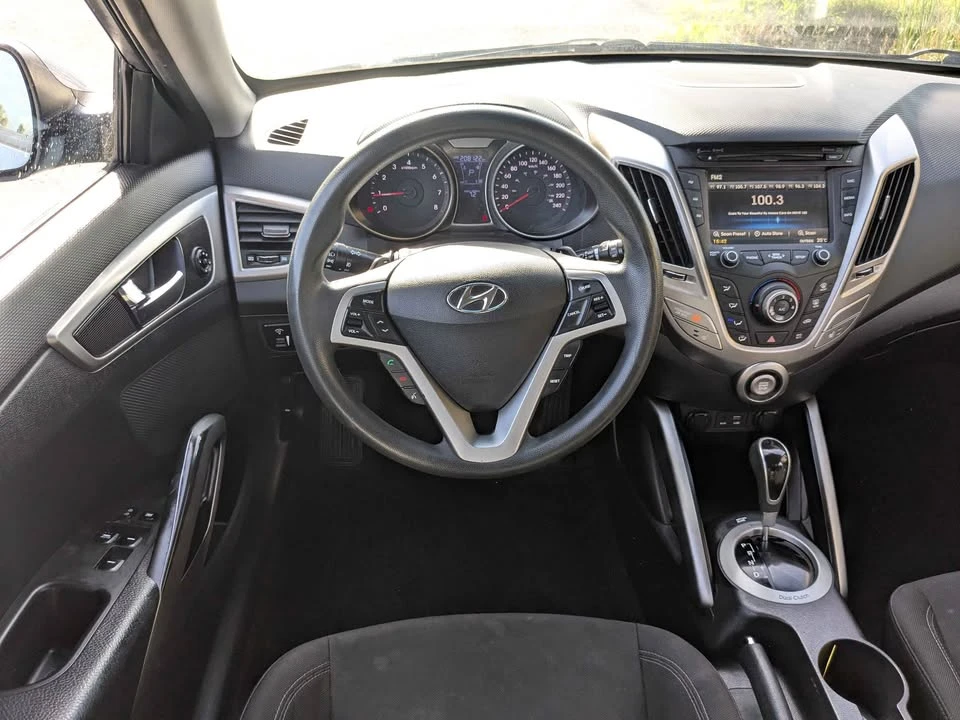 2017 Hyundai Veloster - Image 13 of 20