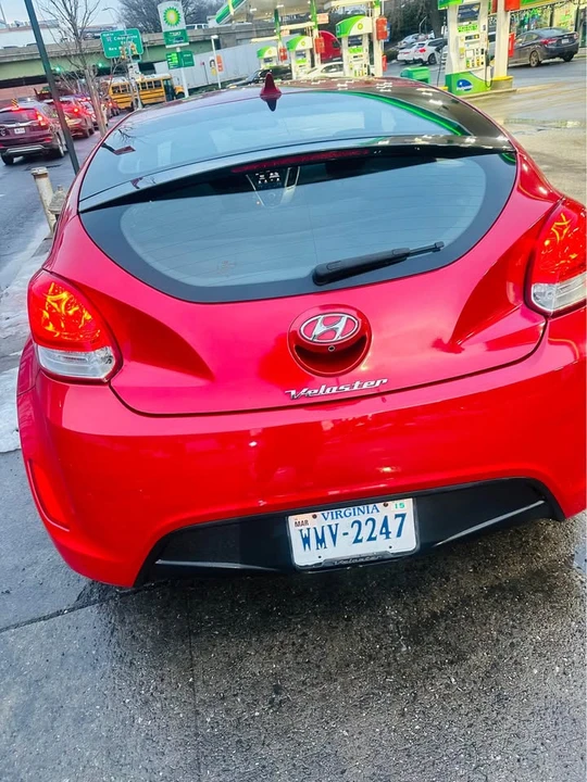 2017 Hyundai Veloster - Image 3 of 8