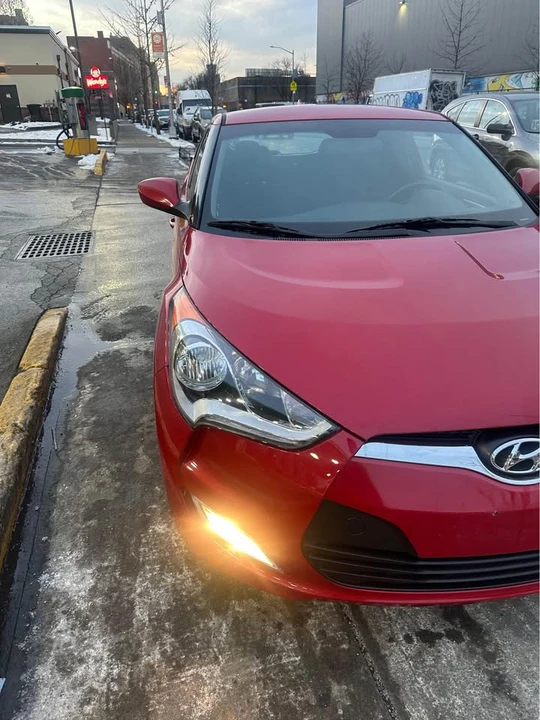 2017 Hyundai Veloster - Image 6 of 8