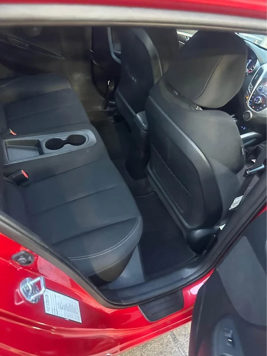 2017 Hyundai Veloster - Image 8 of 8