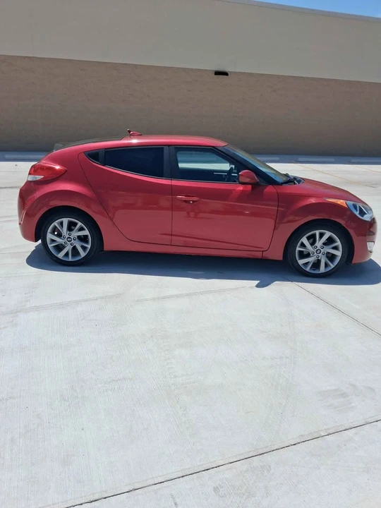 2017 Hyundai Veloster - Image 5 of 15