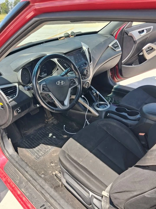 2017 Hyundai Veloster - Image 11 of 15