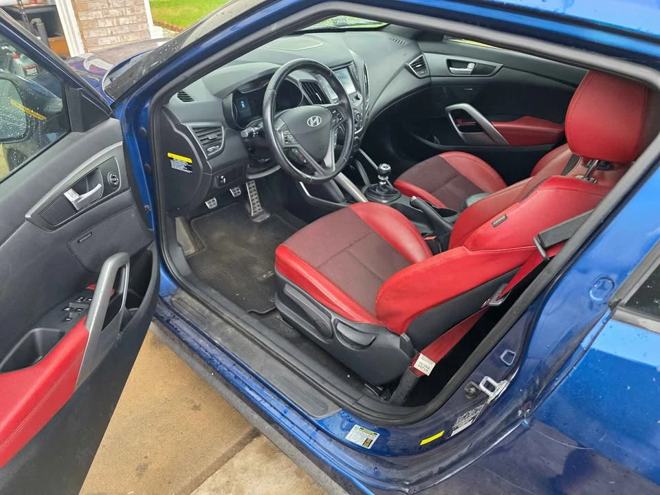 2017 Hyundai Veloster - Image 2 of 6