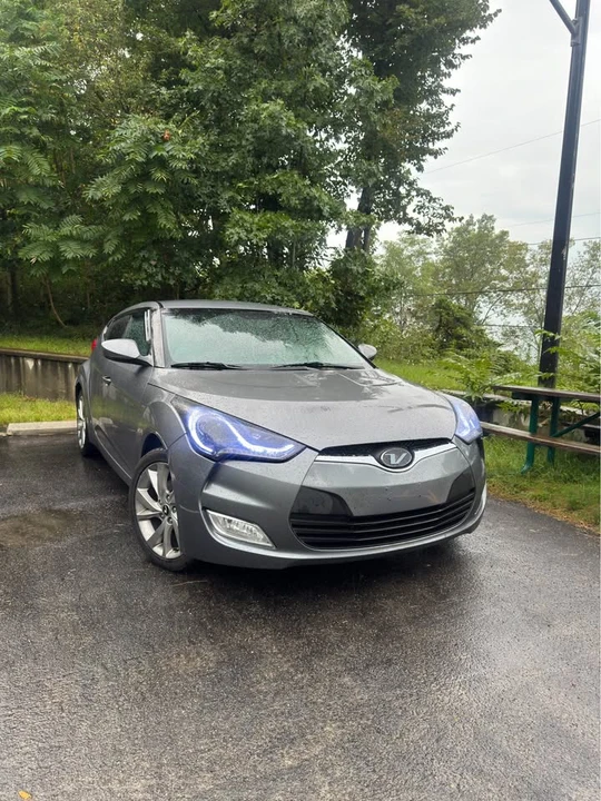 2017 Hyundai Veloster - Image 2 of 7