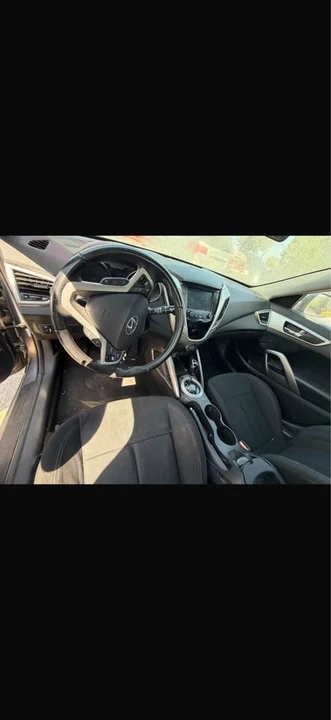 2017 Hyundai Veloster - Image 6 of 7