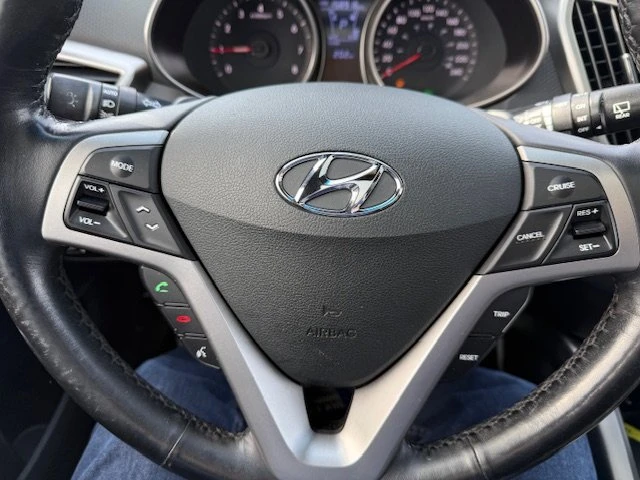 2017 Hyundai Veloster - Image 13 of 19
