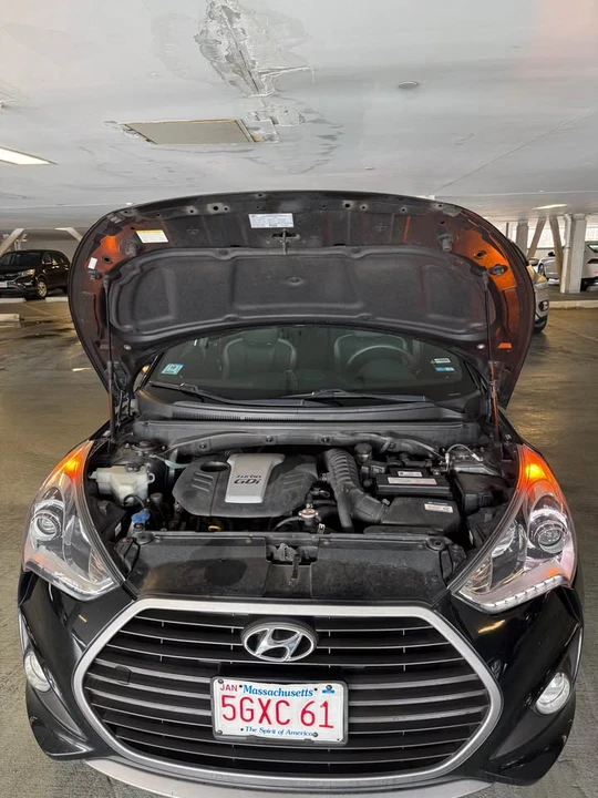 2017 Hyundai Veloster - Image 10 of 15