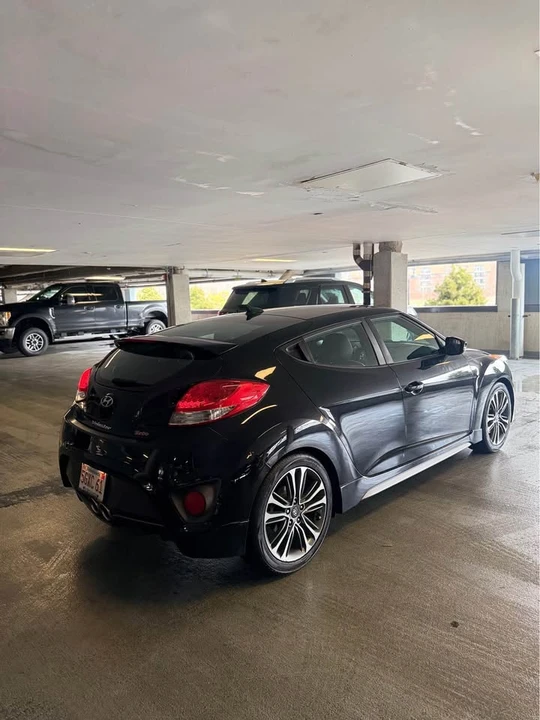 2017 Hyundai Veloster - Image 4 of 15