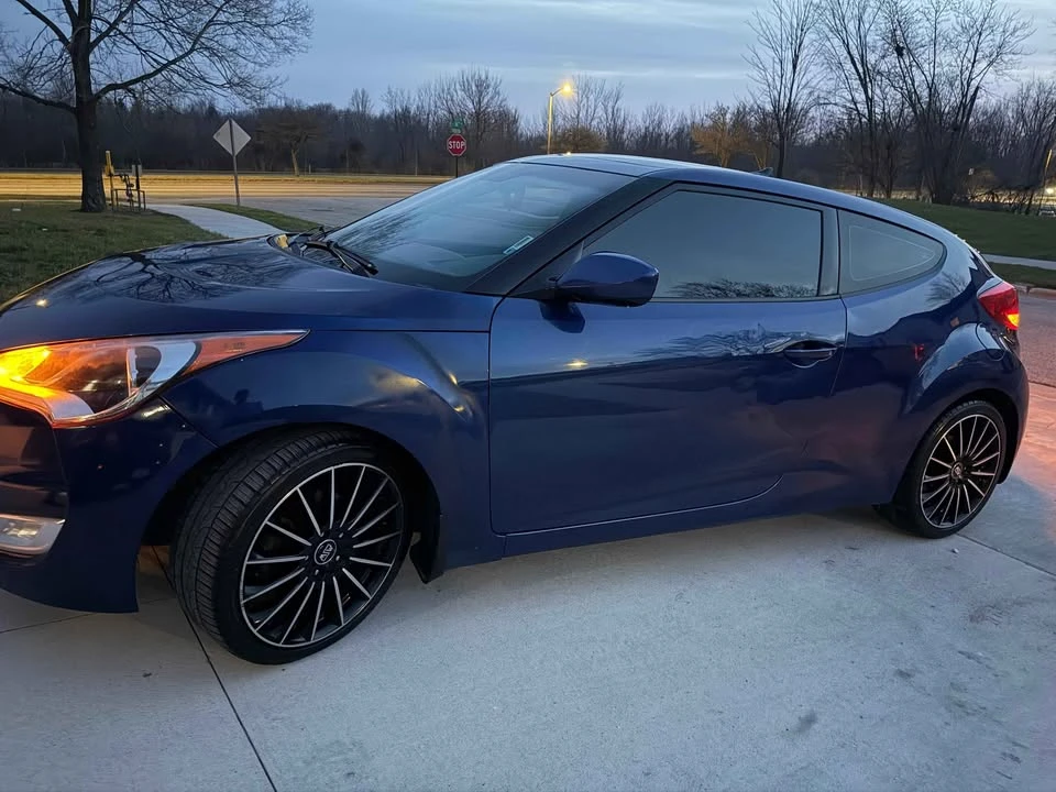 2017 Hyundai Veloster - Image 3 of 8