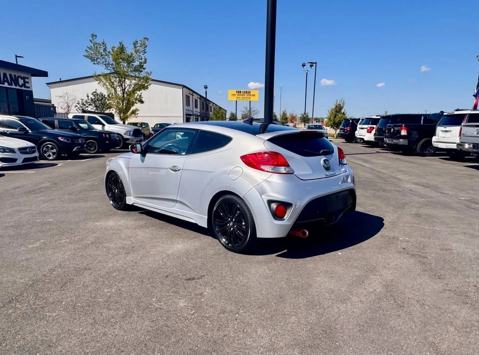 2017 Hyundai Veloster - Image 5 of 15