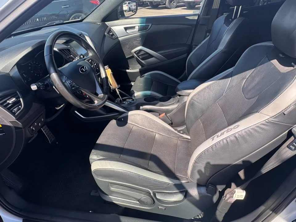 2017 Hyundai Veloster - Image 12 of 15