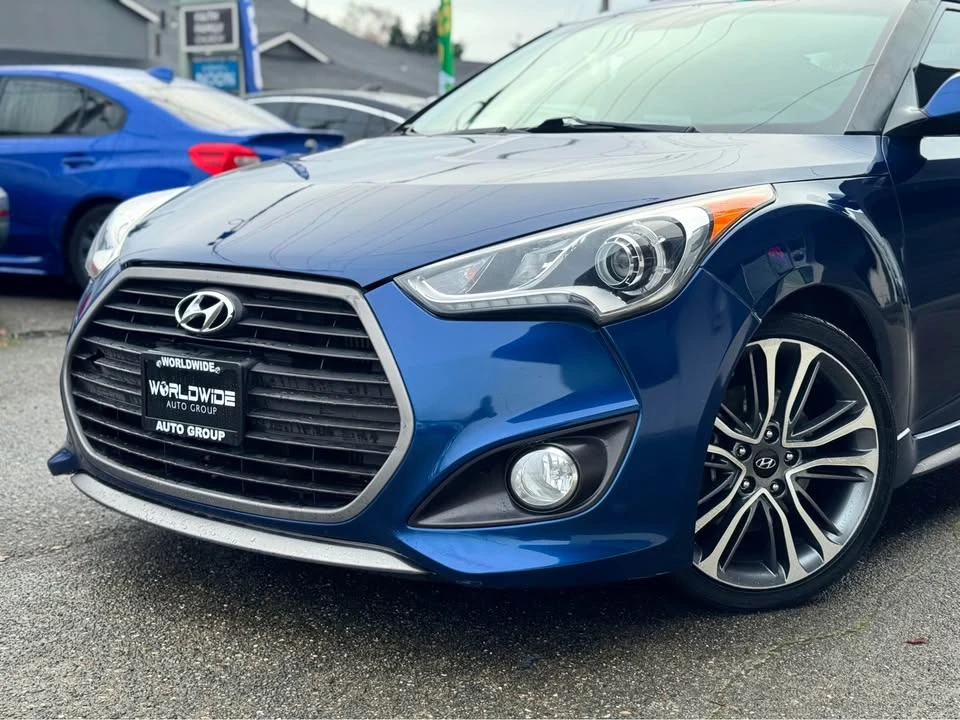 2017 Hyundai Veloster - Image 2 of 19