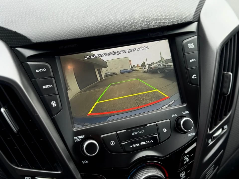 2017 Hyundai Veloster - Image 18 of 19