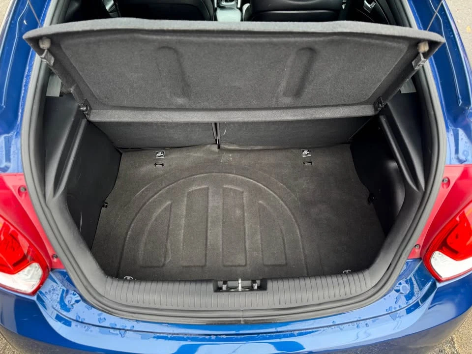 2017 Hyundai Veloster - Image 15 of 19