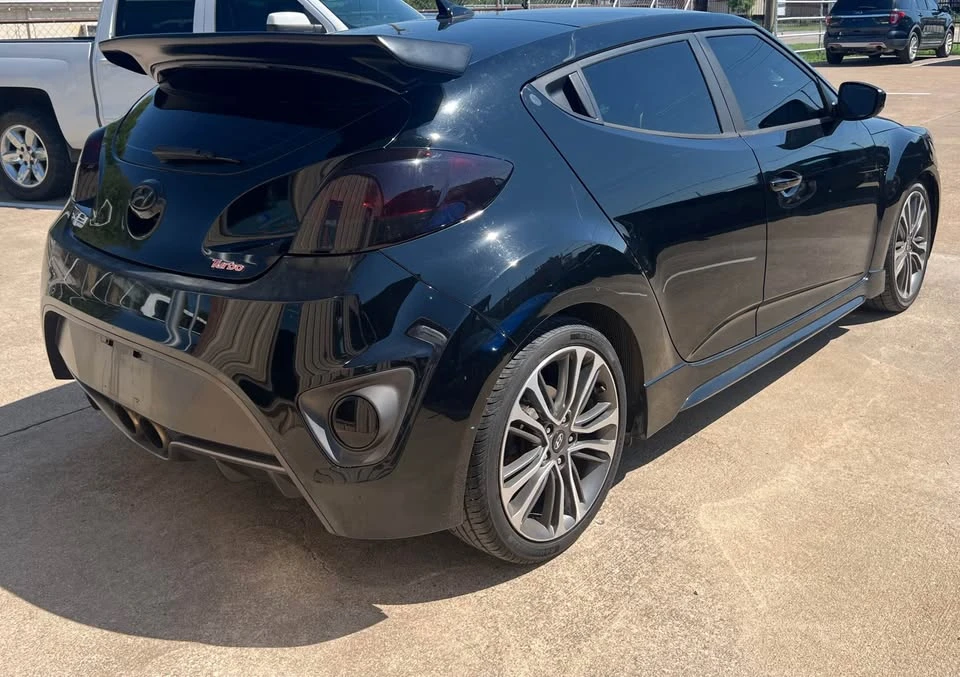 2017 Hyundai Veloster - Image 6 of 9