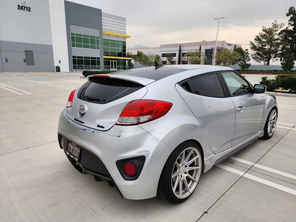 2017 Hyundai Veloster - Image 5 of 15