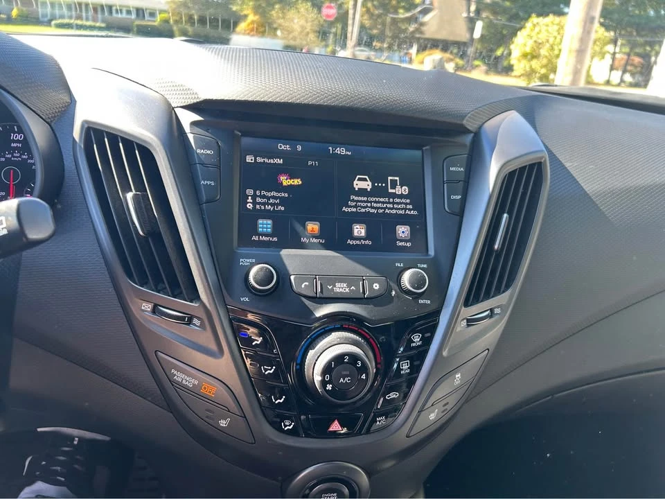 2017 Hyundai Veloster - Image 16 of 19