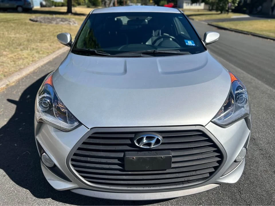 2017 Hyundai Veloster - Image 8 of 19