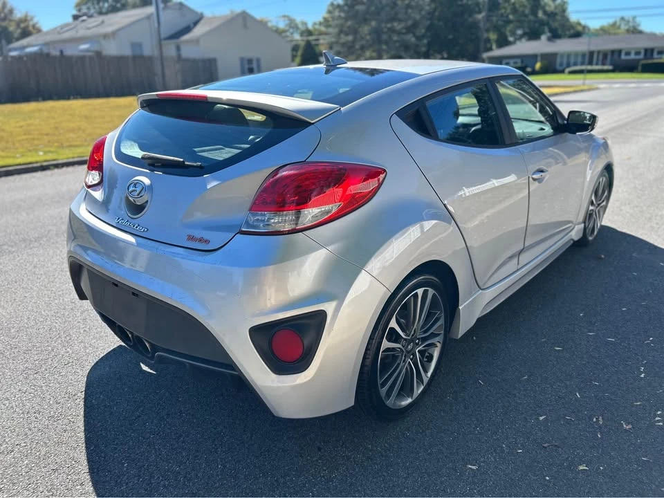 2017 Hyundai Veloster - Image 5 of 19