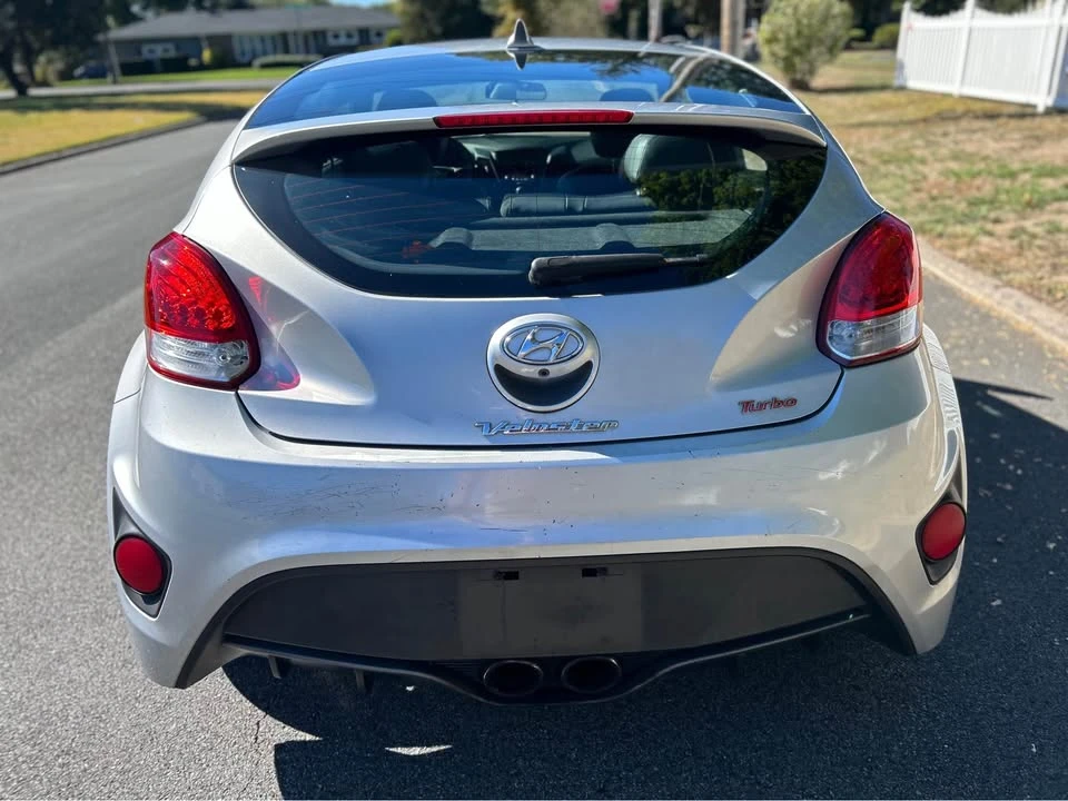 2017 Hyundai Veloster - Image 4 of 19