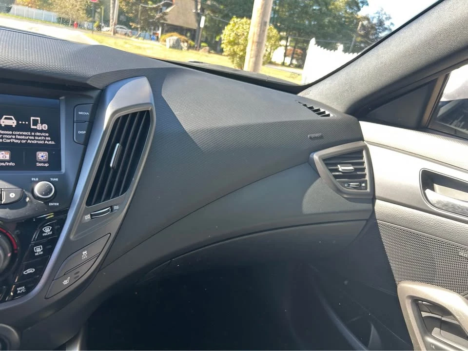 2017 Hyundai Veloster - Image 15 of 19