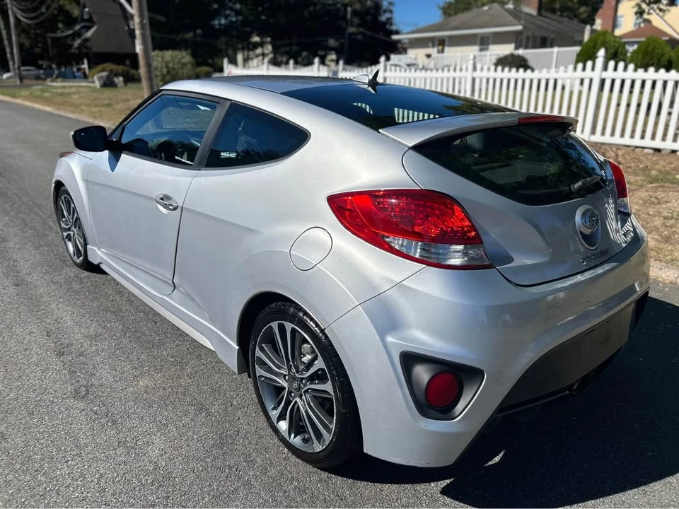 2017 Hyundai Veloster - Image 3 of 19