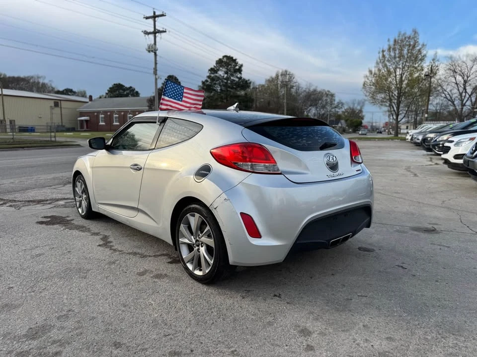 2017 Hyundai Veloster - Image 5 of 16