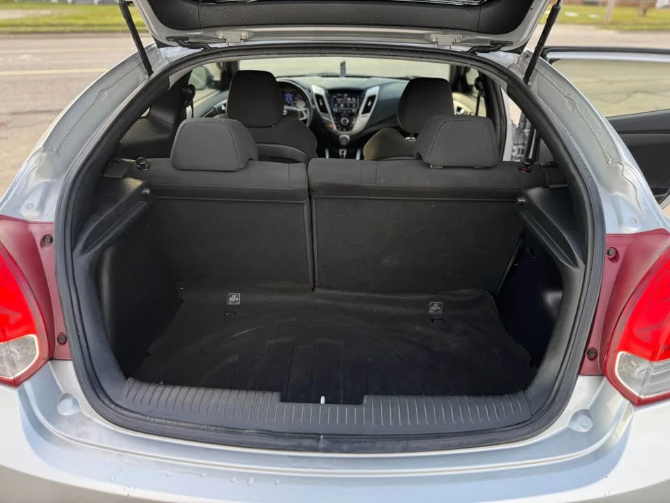 2017 Hyundai Veloster - Image 12 of 16