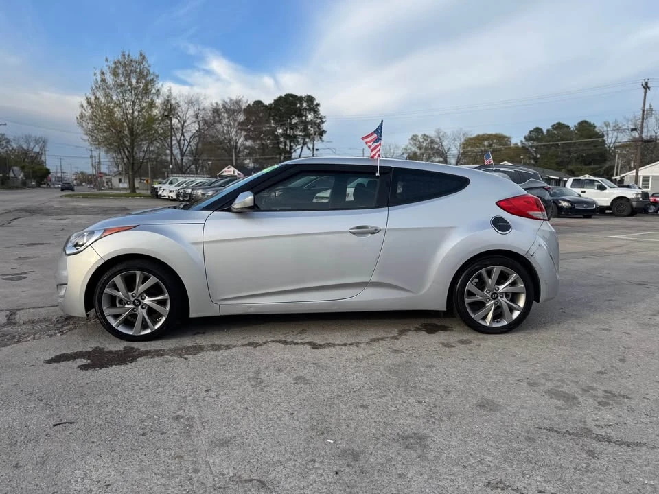 2017 Hyundai Veloster - Image 6 of 16
