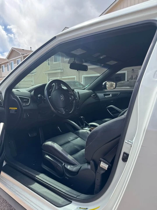2017 Hyundai Veloster - Image 4 of 6