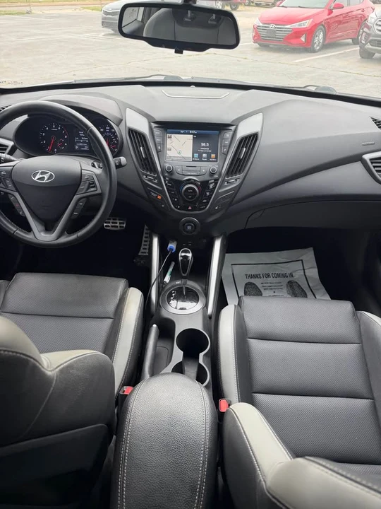 2017 Hyundai Veloster - Image 17 of 20