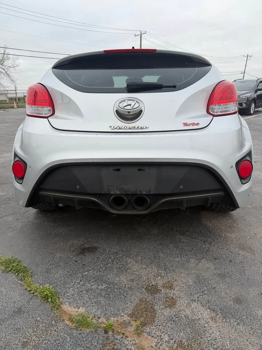 2017 Hyundai Veloster - Image 10 of 20