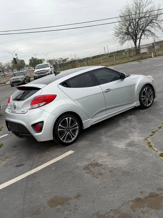 2017 Hyundai Veloster - Image 3 of 20